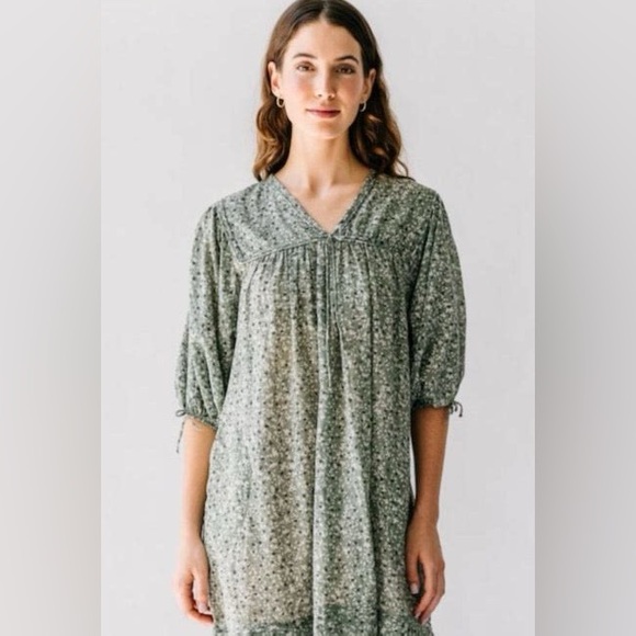 Mirth Belem Dress in Mint Field Flower - Picture 3 of 14